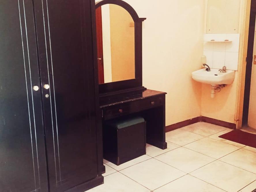 Hotel Wijaya Purwokerto Kültér fotó