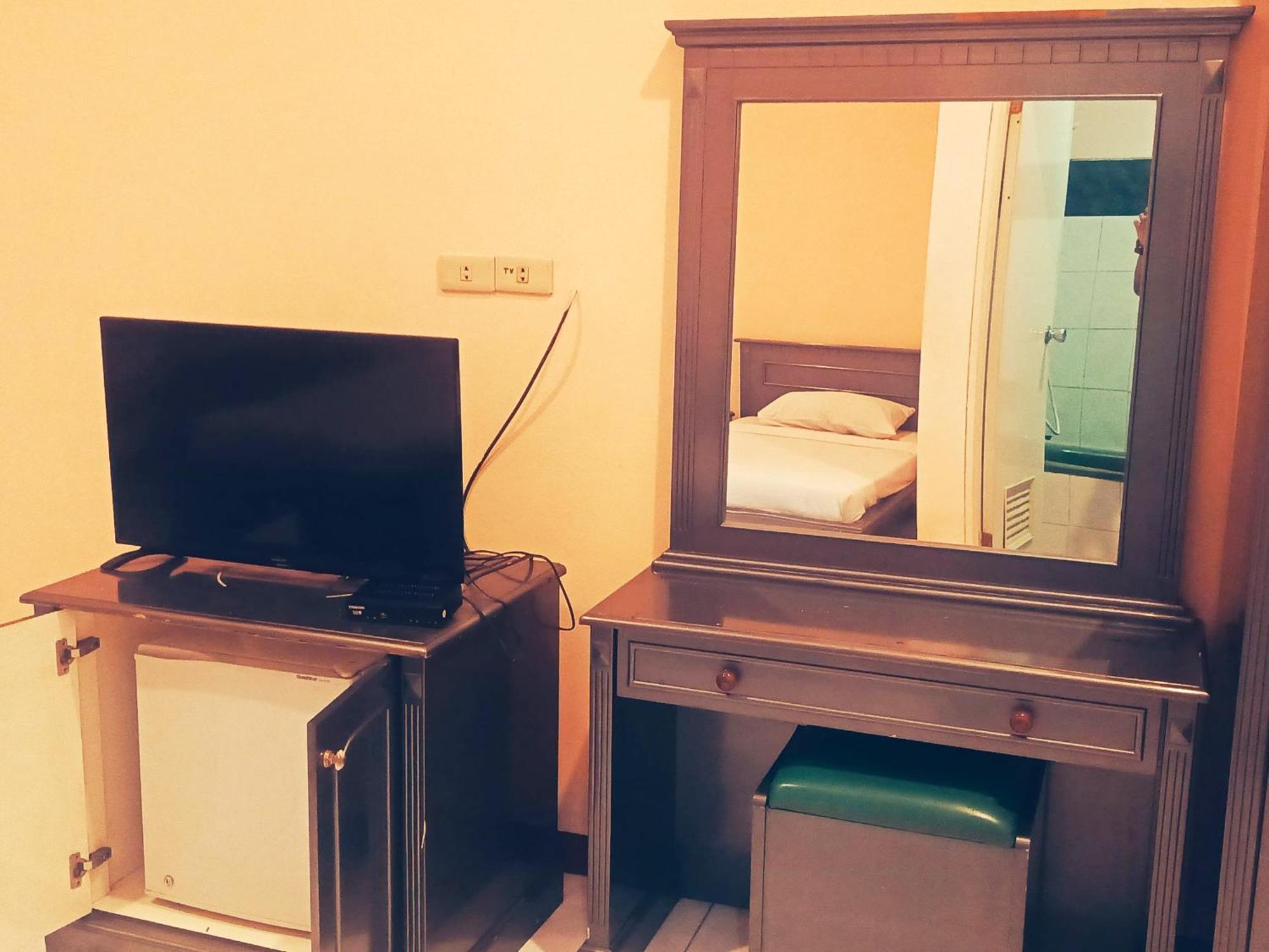 Hotel Wijaya Purwokerto Kültér fotó