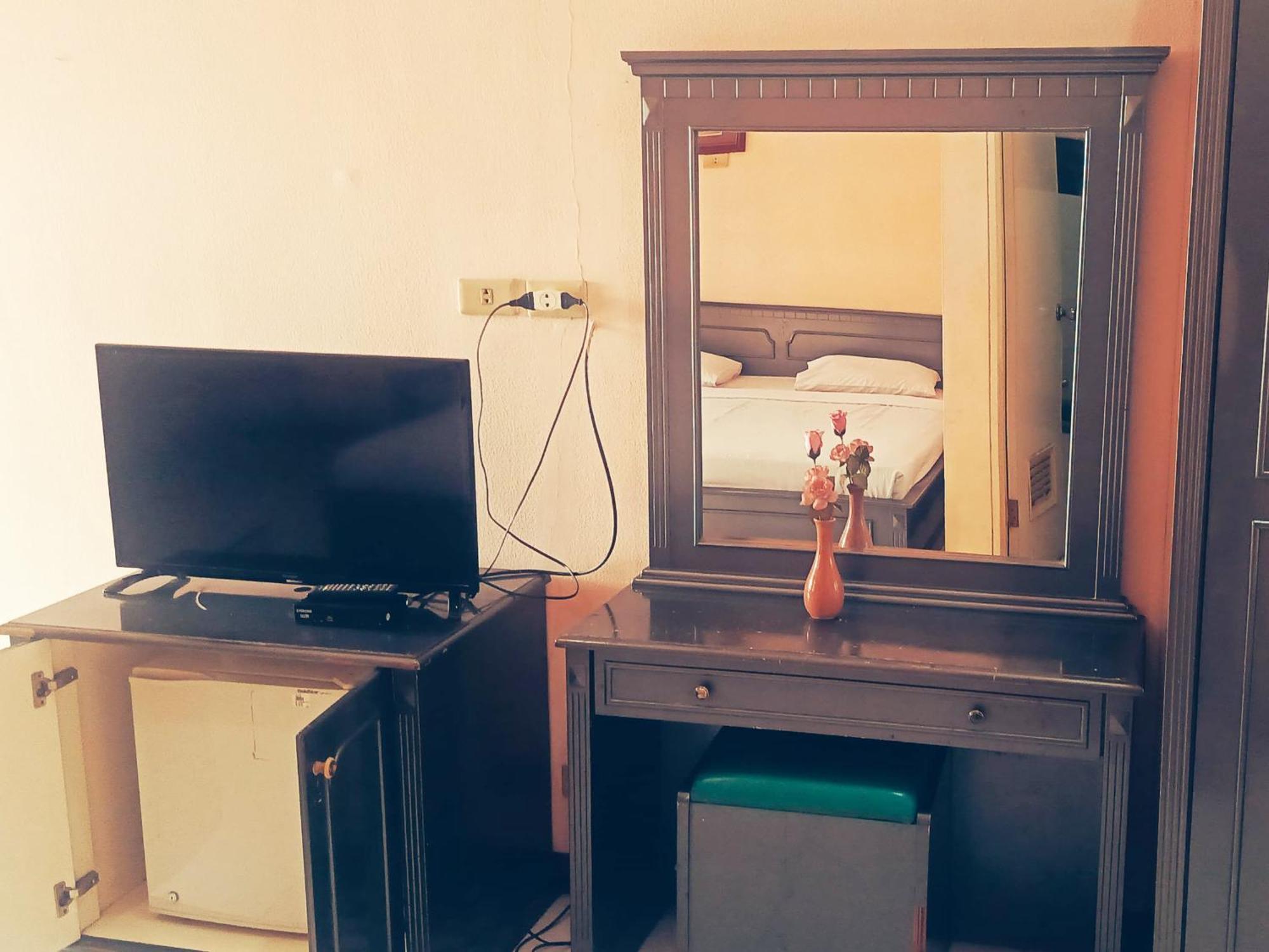 Hotel Wijaya Purwokerto Kültér fotó
