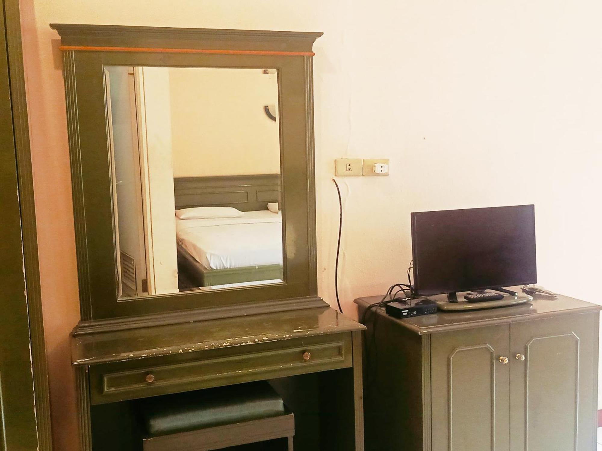 Hotel Wijaya Purwokerto Kültér fotó