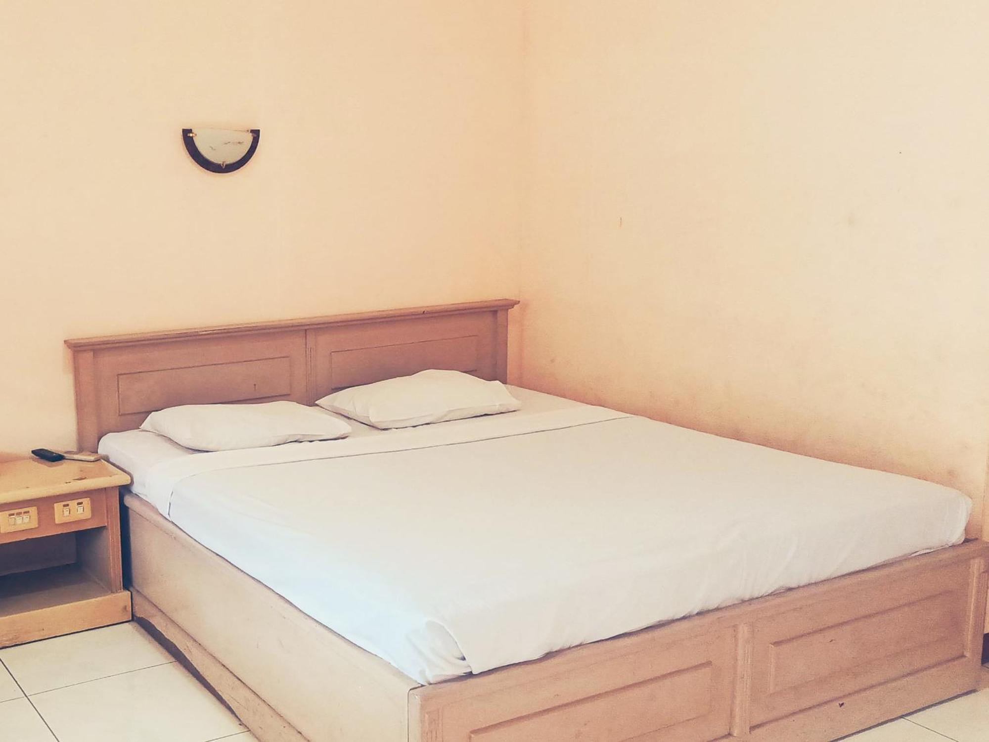 Hotel Wijaya Purwokerto Kültér fotó