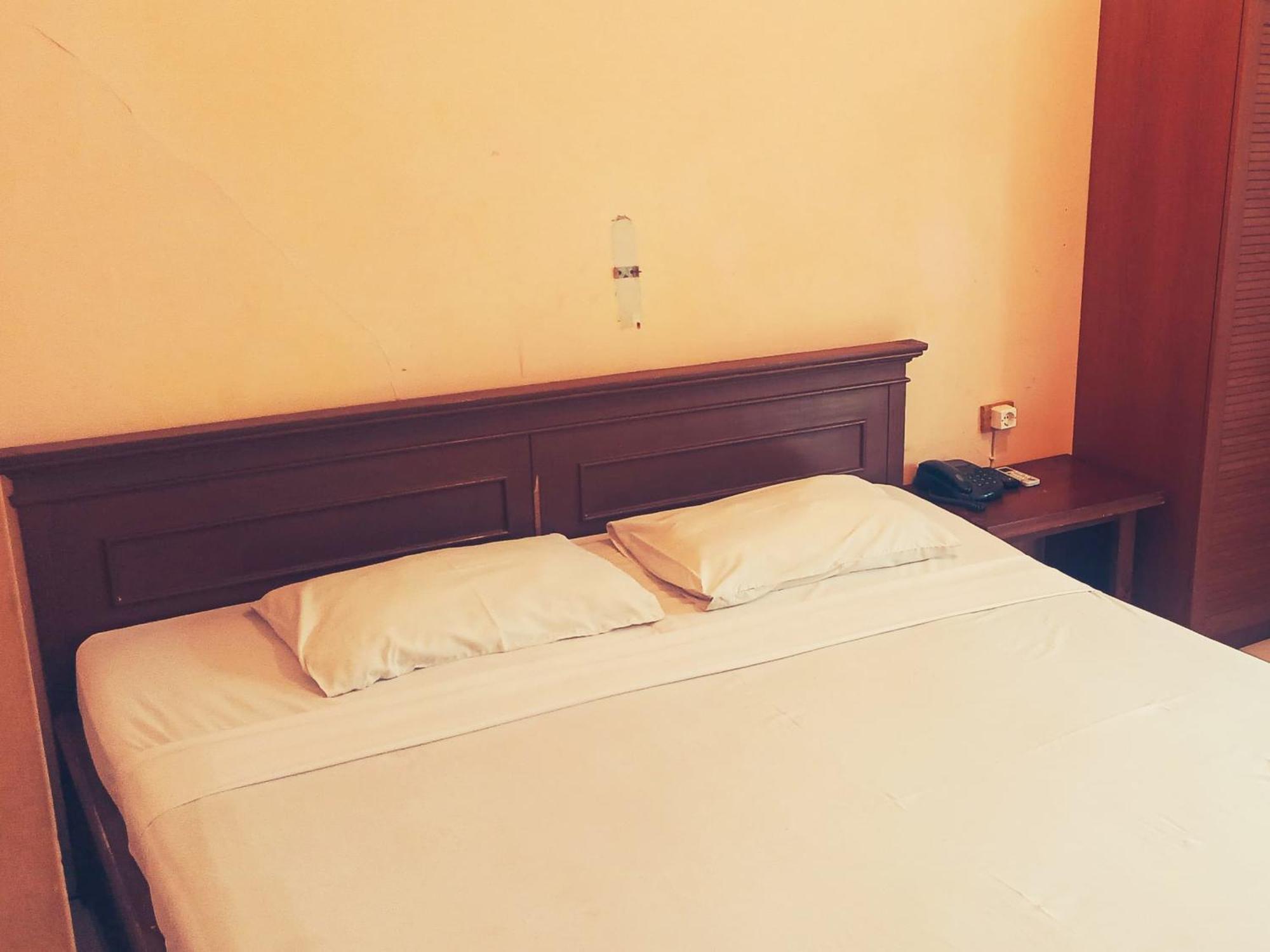 Hotel Wijaya Purwokerto Kültér fotó