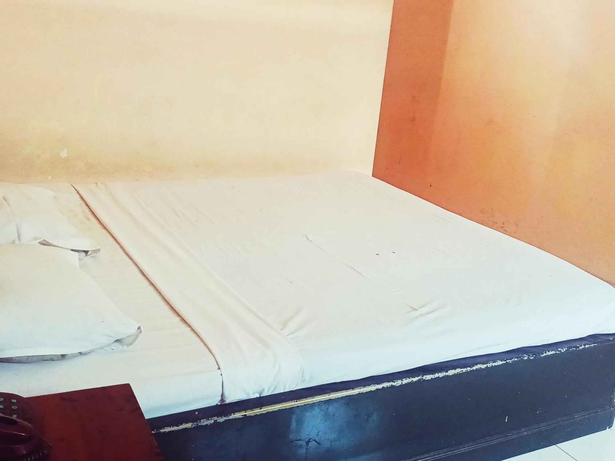 Hotel Wijaya Purwokerto Kültér fotó